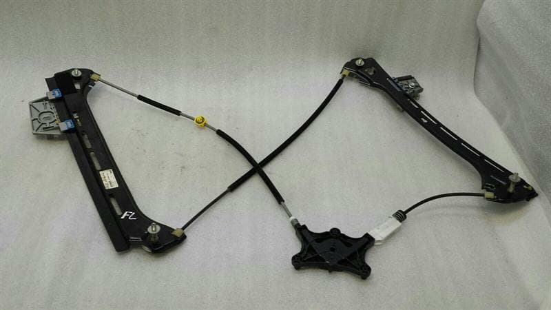 MERCEDES-BENZ Mercedes E Class W207 Front Door Winder A2077200146 Window Regulator Front Left
