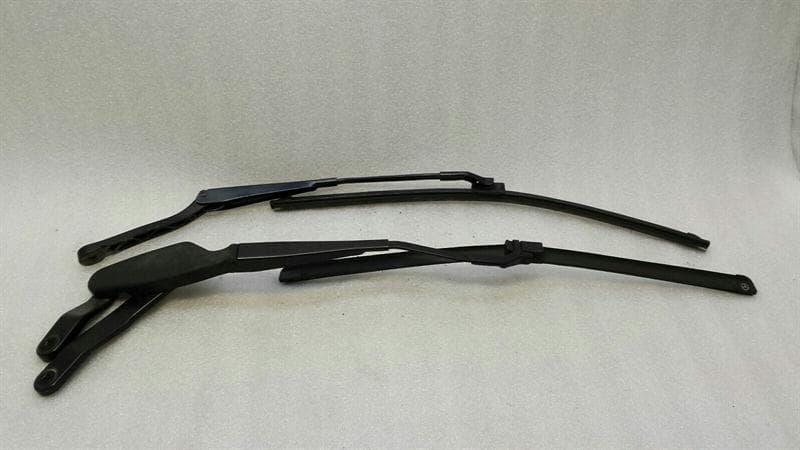 MERCEDES-BENZ Mercedes E Class W207 RHD Wiper Arms Set A2078200644 Right Hand Drive