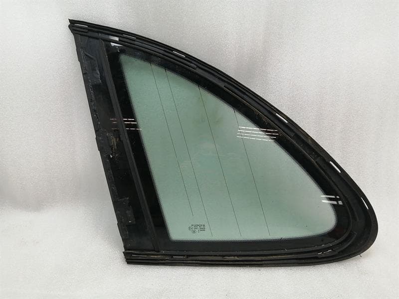 PORSCHE Porsche Cayenne 958 92A Left Rear Quarter Glass 95854411178 Door Glass 1/4 Rear