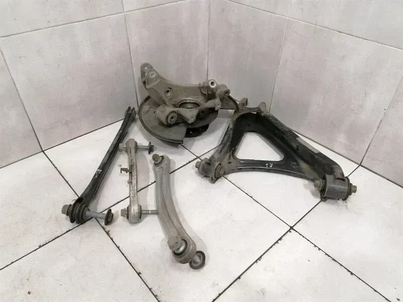 PORSCHE Porsche Cayenne 958 92A left rear hub 95833161110 wheel bearing housing rear left