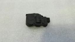 PORSCHE Porsche Cayenne 958 92A Vent Flap Motor 95861251201 Servo Motor — thumbnail 1