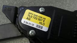 PORSCHE Porsche Cayenne 958 92a Gas Pedal (Electrical) 7L0723507E Accelerator Pedal — thumbnail 3