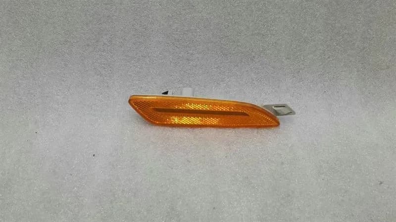 PORSCHE Porsche Cayenne 958 92A Right Indicator 7P5945128 Side Indicator Right US