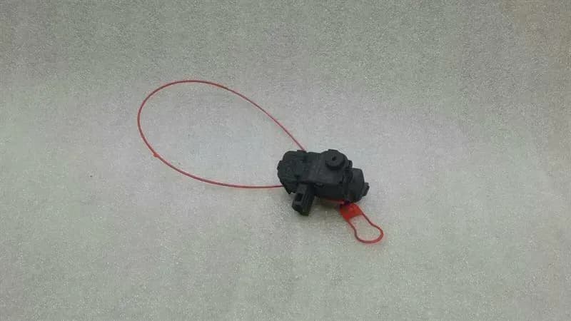 AUDI Audi S5 8T Fuel Cap Actuator 8K0862153F Fuel Cap Actuator