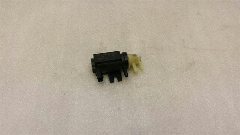 Mercedes C Class W205 Turbo Vacuum Valve A0091533128 Turbocharger Valve