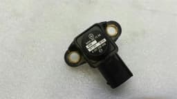 MERCEDES-BENZ Mercedes C Class W205 Pressure Sensor A0101537228 Pressure Sensor M651 — thumbnail 5