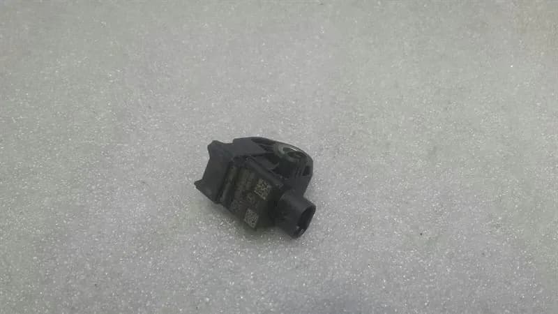Mercedes C Class W205 Crash Sensor A2139051300 Impact Sensor SRS