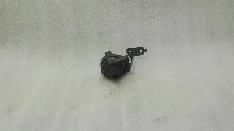 Mercedes C Class W205 Additional Cooling Pump A2118350028 Coolant Pump OM651