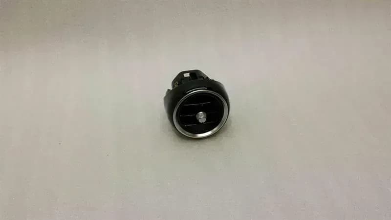 Mercedes C Class W205 RHD Right Air Vent A2058301200 Right Hand Drive