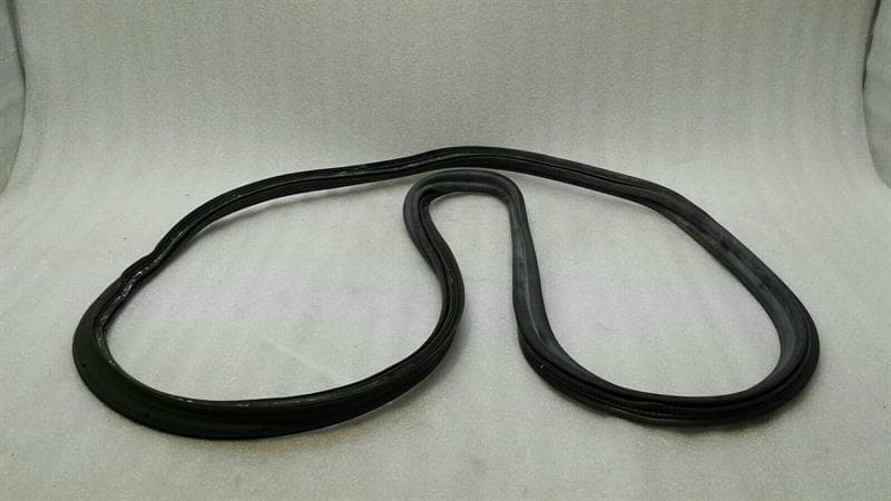 MERCEDES-BENZ Mercedes C Class W205 Saloon Boot Lid Seal A2057502900 Tailgate Seal