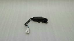 MERCEDES-BENZ MERCEDES C Class W205 Right Sunblind Motor A2059063800 Drive Rear Roller Blind Right — thumbnail 1
