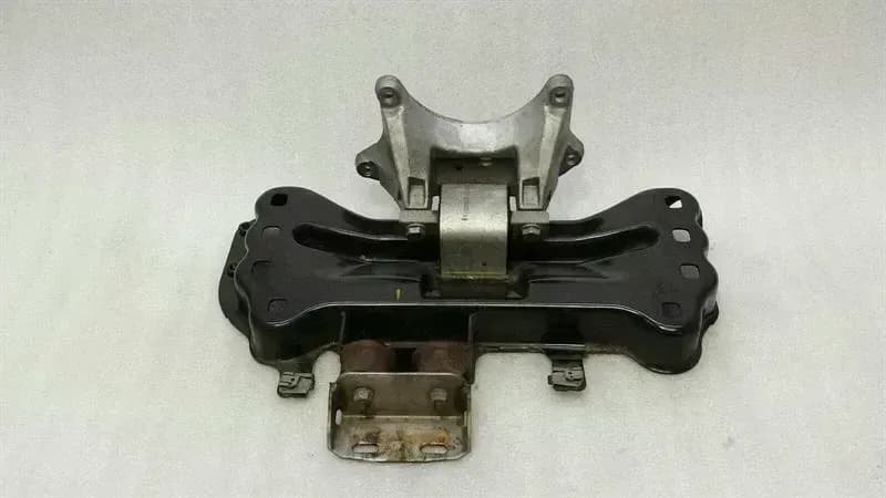 MERCEDES-BENZ Mercedes CLS W218 W212 Gearbox Mount A2122403802 Gearbox Mount