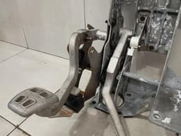 CHEVROLET CHEVROLET CORVETTE C6 Z06 LS7 BRAKE PEDAL 15211485 BRAKE PEDAL — thumbnail 4