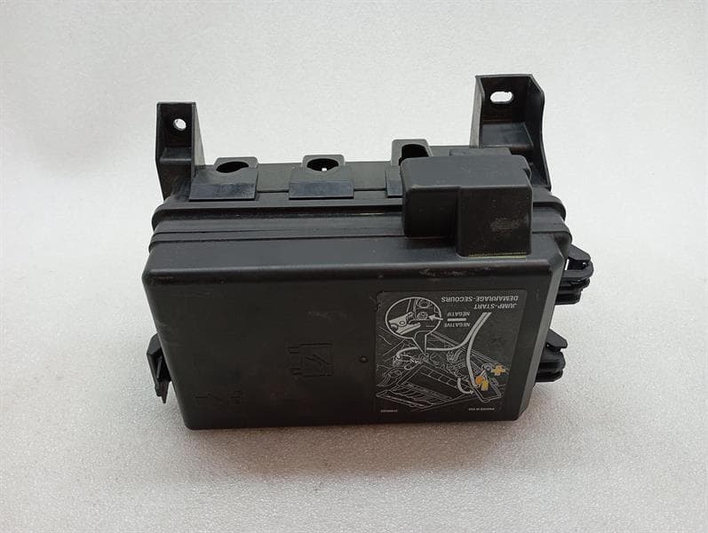 CHEVROLET Chevrolet Corvette C6 Z06 LS7 Front Fuse Box 21996326 Front Fuse Box