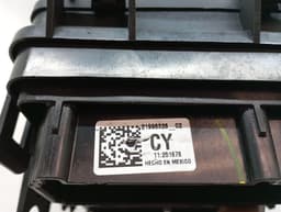 CHEVROLET Chevrolet Corvette C6 Z06 LS7 Front Fuse Box 21996326 Front Fuse Box — thumbnail 3