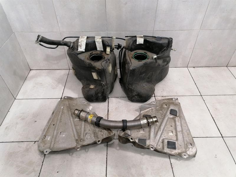 CHEVROLET Chevrolet Corvette C6 Z06 LS7 Fuel Tank Set 15814860 Fuel Tank Set