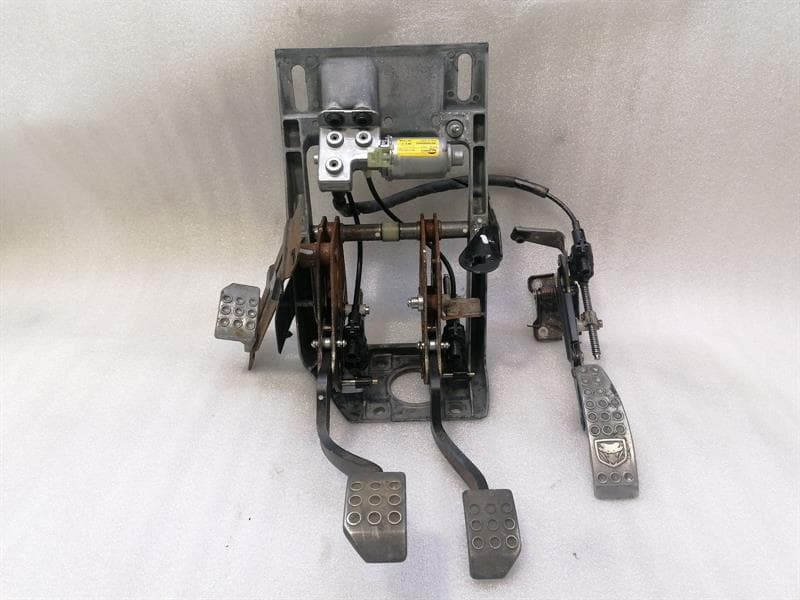 DODGE Dodge Viper SRT-10 8.3 brake, clutch and gas pedal set 5290890AG pedal set