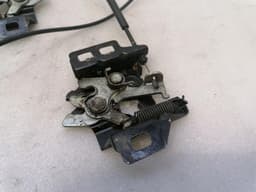 CHEVROLET Chevrolet Corvette C6 Z06 LS7 Bonnet Lock 15910867 Hood Lock — thumbnail 4