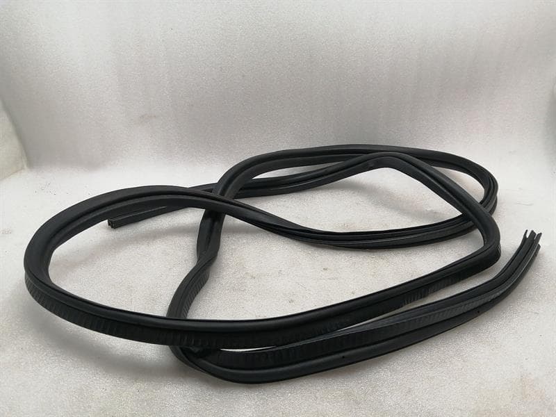 DODGE Dodge Viper SRT-10 8.3 Weatherstrip Seal 4865561AG Gaskets