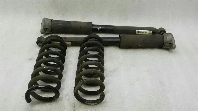Mercedes C Class W205 Shock Absorber Rear A2053201530 Rear Shock Absorber SET