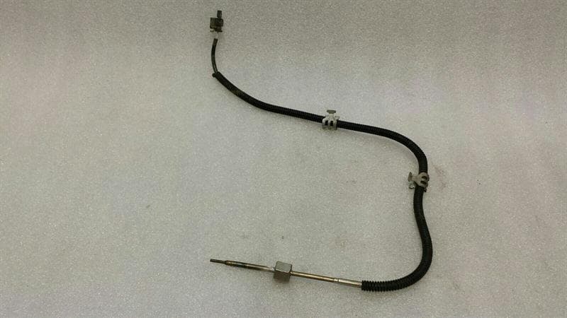 MERCEDES-BENZ Mercedes C Class W205 Temperature Sensor A0009058705 Oxygen Sensor Exhaust Sensor