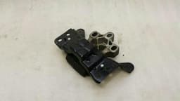 VW Volkswagen Golf GTD Engine Mount 5Q0199555T Engine Mount — thumbnail 3