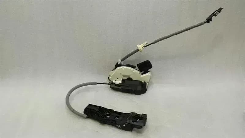 VW Volkswagen Golf GTD RHD Front Left Door Lock 5K2837015D Right Hand Drive