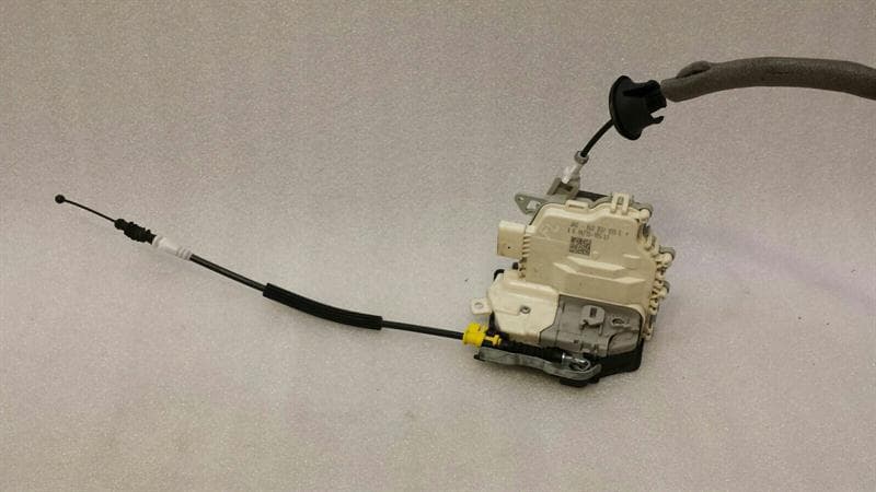 AUDI Audi S1 8X A1 RHD left door lock 8J2837015E right hand drive