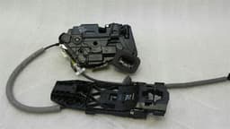 VW Volkswagen Golf GTD rear left door lock 5K4839015R door lock rear left — thumbnail 6