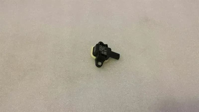 Audi S1 8X crash sensor 4H0955557 impact sensor