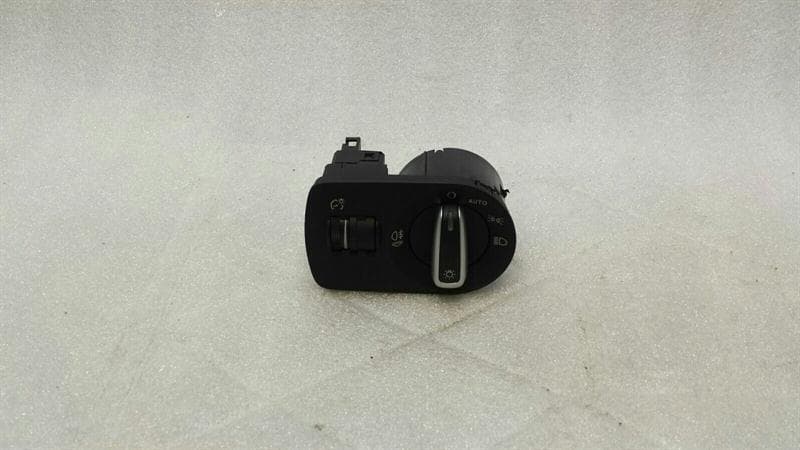 AUDI Audi S1 8X A1 RHD headlight switch 8X2941531AE right hand drive
