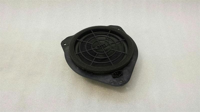AUDI Audi S1 8X A1 Speakers 8X0035411B Speakers