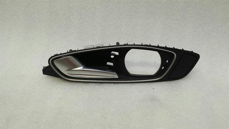 AUDI Audi S1 8X A1 left door inner handle 8X0837019E interior door handle left