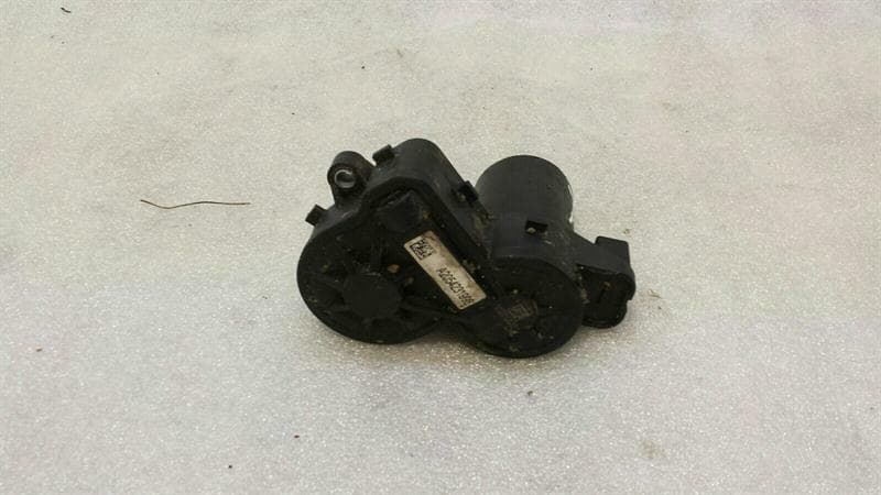 MERCEDES-BENZ MERCEDES C CLASS W205 PARK BRAKE ENGINE A2054231998 ACTUATOR PARKING BRAKE LEFT