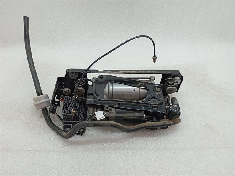 ROLLS ROYCE Rolls Royce Wraith RR5 Air Suspension Pump 37206886059 Supercharger Air Suspension