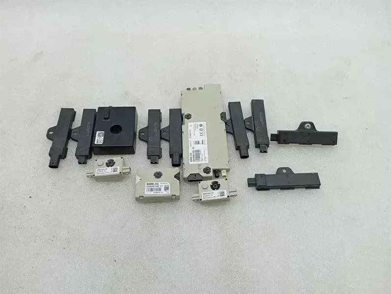 ROLLS ROYCE Rolls Royce Wraith RR5 COUPE Aerial / Antenna 21367510 Set Antenna