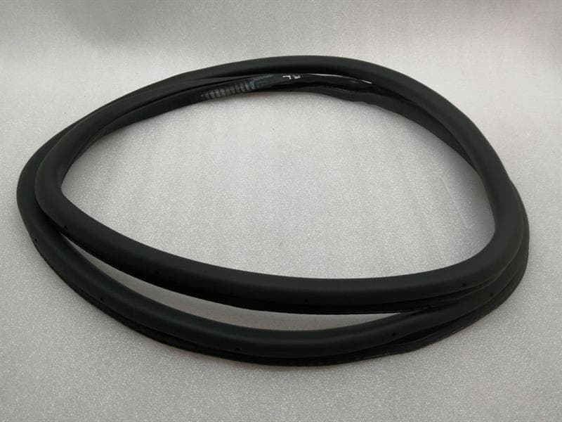 ROLLS ROYCE ROLLS ROYCE GHOST SERIES II 2 Door Seal 51727200325 Door Seals REAR R=L