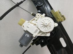 ROLLS ROYCE Rolls Royce Ghost Series II 2 Front Door Winder 51337213540 Front Window Regulator — thumbnail 3