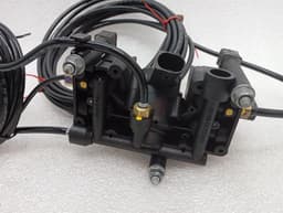 ROLLS ROYCE Rolls Royce Phantom MK7 VII 7 Air suspension valve 37246779713 valve block — thumbnail 8