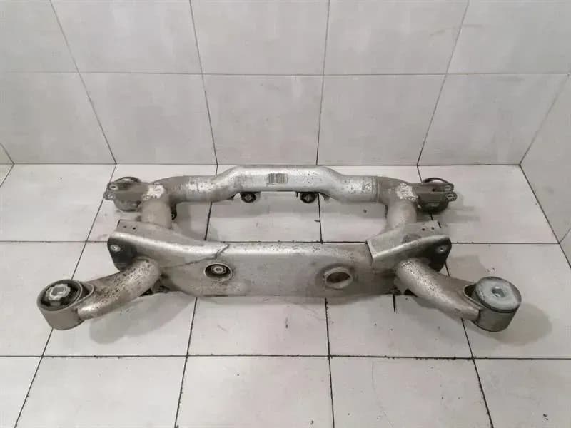 ROLLS ROYCE Rolls Royce Phantom MK7 VII 7 Subframe Rear 33316770752 Axle Frame Rear Axle