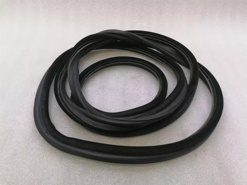 ROLLS ROYCE ROLLS ROYCE PHANTOM MK7 VII 7 Boat Lid Seal 51717040735 Tailgate Seals