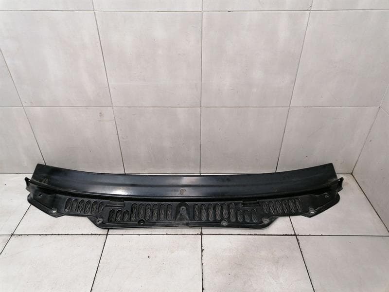 BENTLEY BENTLEY ARNAGE T PLENUM COVER PN111640PD RIGHT HAND DRIVE RHD