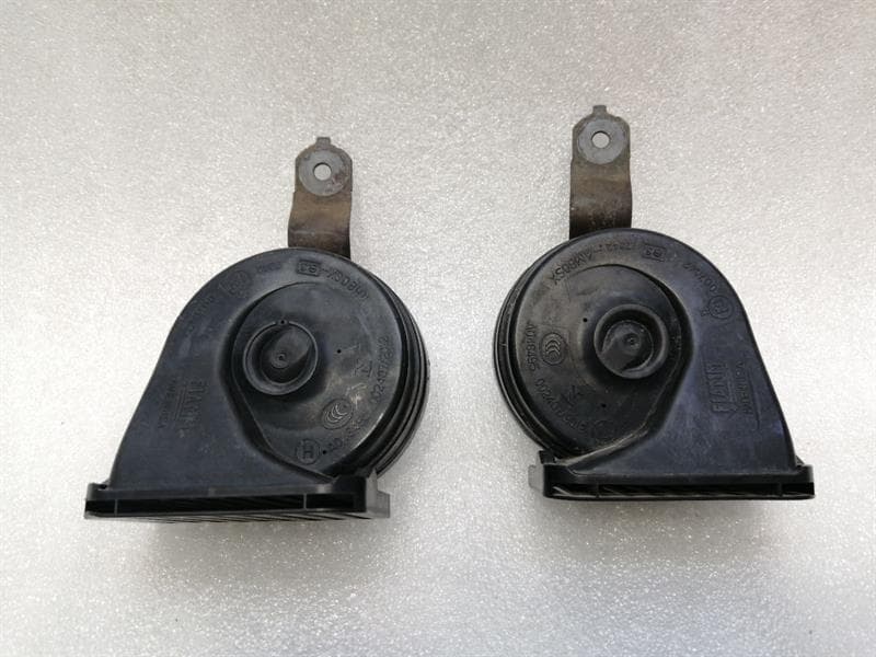 JEEP Jeep Grand Cherokee WW2 MK4 Horn 68214401AB Horn Fanfare