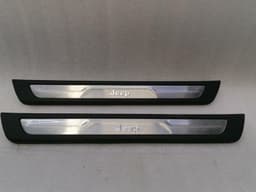 JEEP JEEP GRAND CHEROKEE WK2 MK4 Door Sill 1NC80DX9AB Entry Bar — thumbnail 1