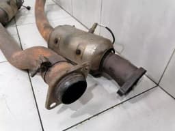 JEEP JEEP GRAND CHEROKEE WK2 MK4 SRT8 6.4 Catalytic Converter 68231748AA Catalytic Converter — thumbnail 3
