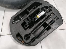 JEEP JEEP GRAND CHEROKEE WW2 SRT8 68051967AC Jack 245/65/18 Spare Wheel — thumbnail 4