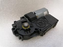 JEEP JEEP GRAND CHEROKEE WK2 MK4 Sun Roof Engine 30020271J Sunroof Engine — thumbnail 3