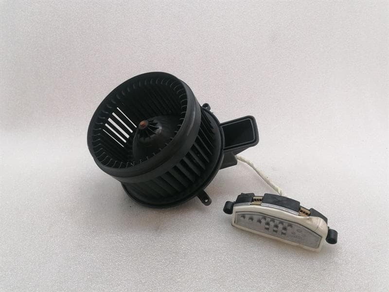 JEEP JEEP GRAND CHEROKEE WK2 MK4 Heater Blower DM676001 RIGHT HANDLE RHD