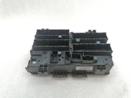 JEEP JEEP GRAND CHEROKEE WK2 Power Distribution Center 68242800AC Fuse Box — thumbnail 1