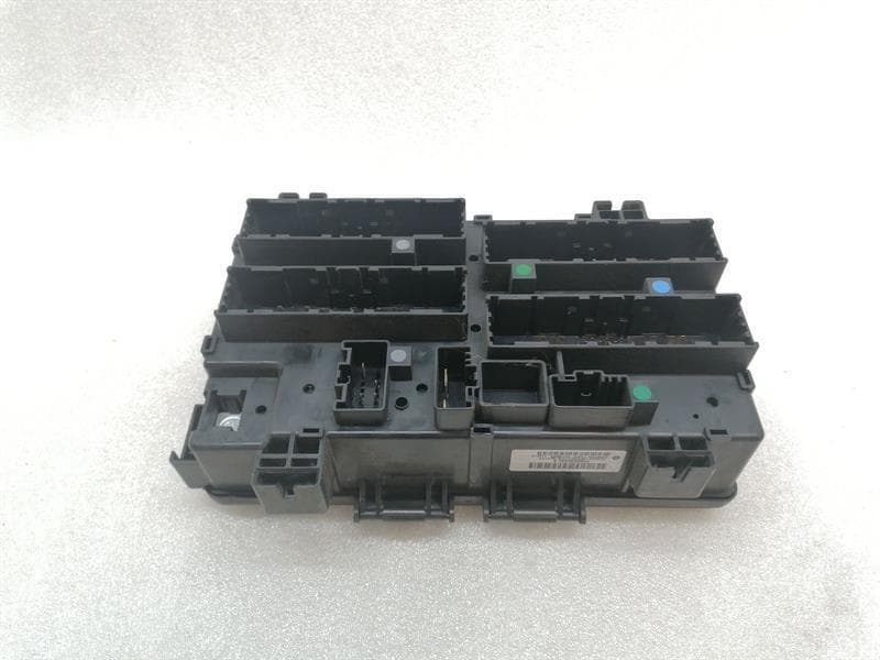 JEEP JEEP GRAND CHEROKEE WK2 Power Distribution Center 68242800AC Fuse Box